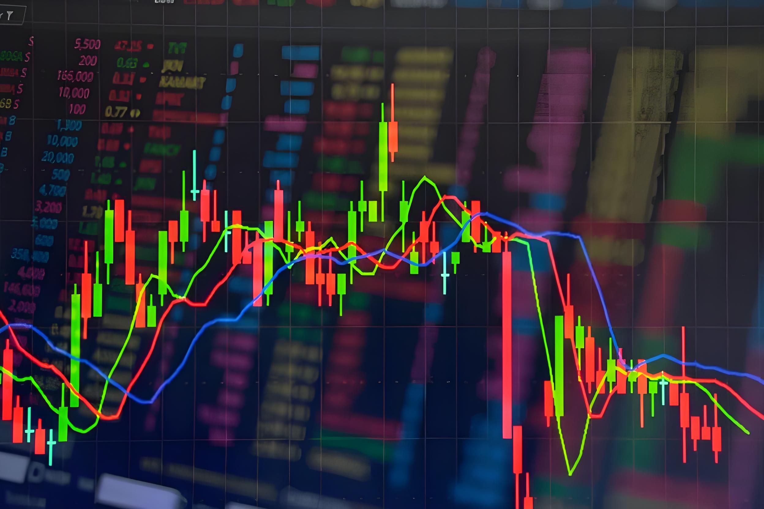 实盘配资 ETF最前线 | 天弘中证计算机主题ETF(159998)上涨0.7%，东数西算主题走弱，初灵信息上涨5.1%